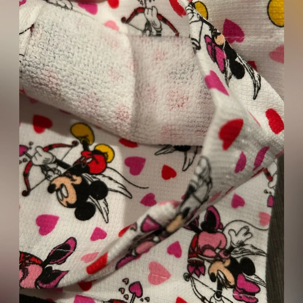 Disney Mickey & Minnie Mouse Valentine's Day Kitchen Towel Set - 2 Pack